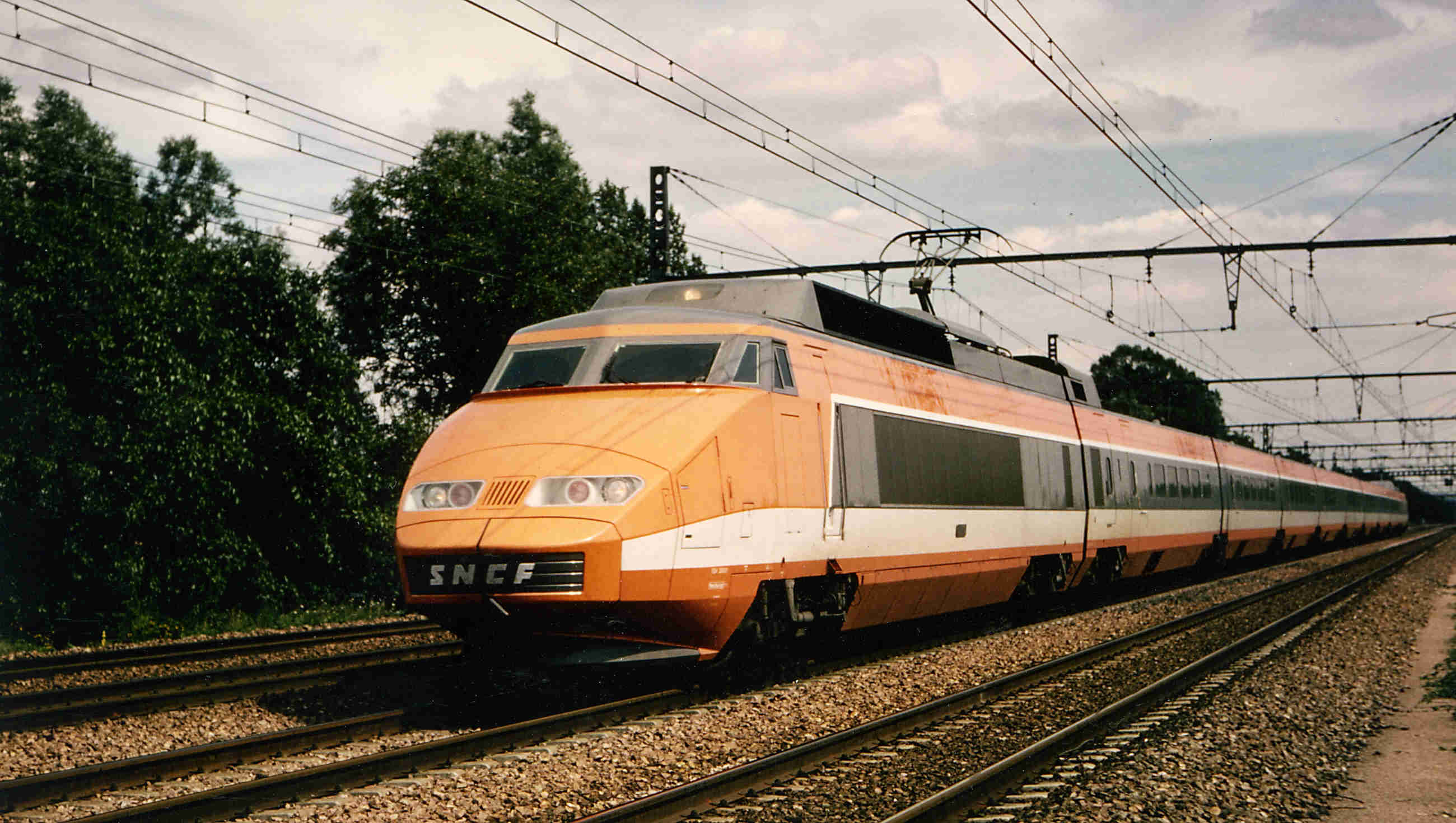 Record ou essai ? Un 380 km/h et un TGV bien particuliers en 1981 ...